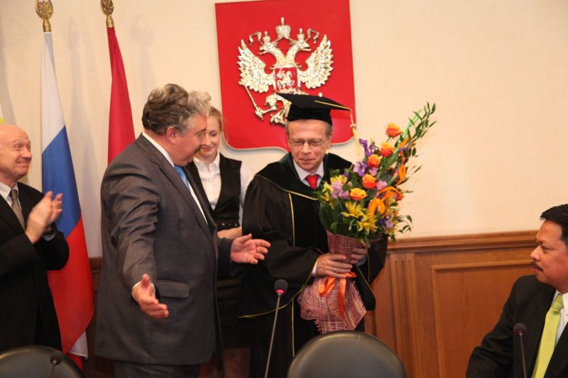 moskva-urucenje-diplome-krsljaninu-38.jpg